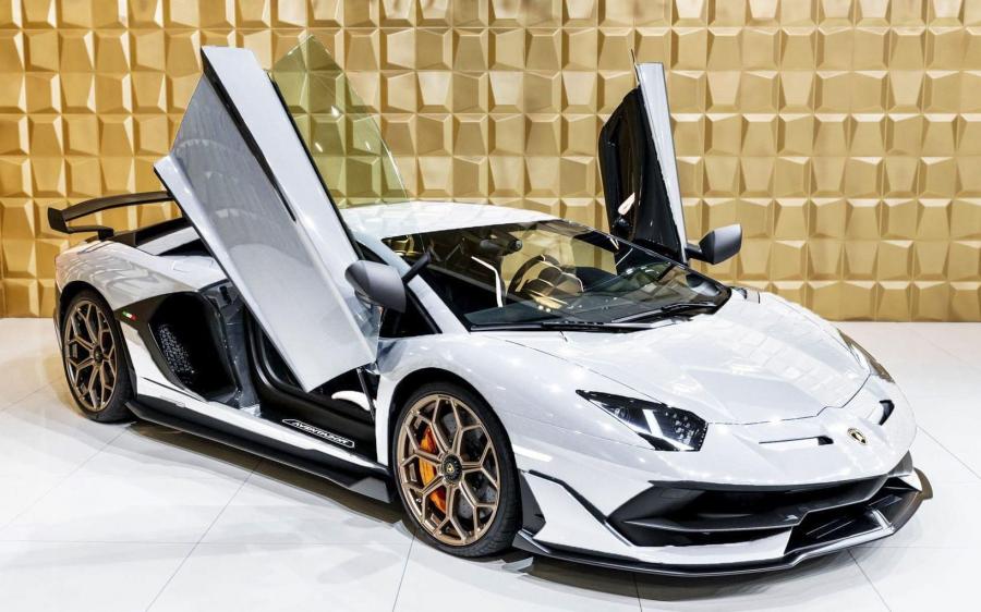 Lamborghini Aventador SVJ White & Gold '2018